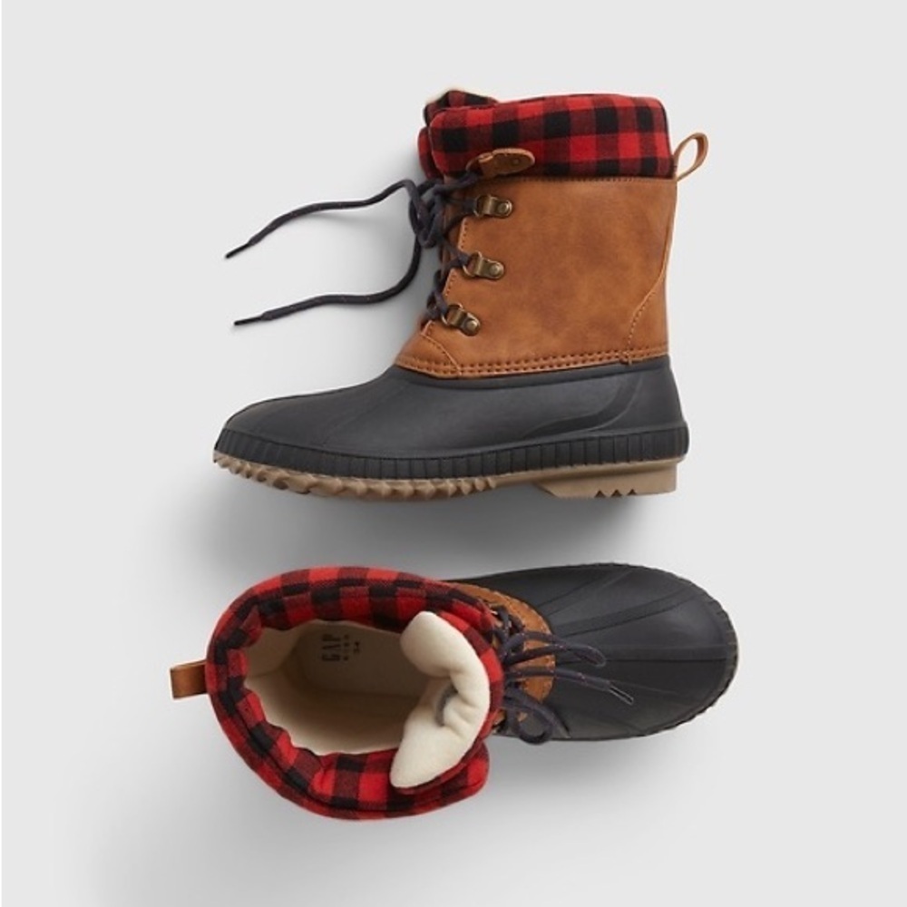GAP Kids Lined Lace-Up Duck Boots Size 5/6
